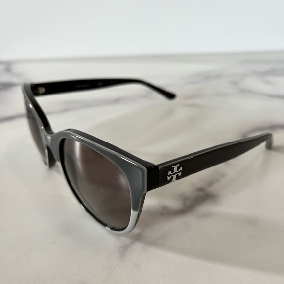 Tory Burch bicolor sunglasses - Picture 2 of 6